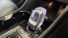 Volvo XC40 2.0 B4P Ultra Dark 5dr Auto Petrol Estate